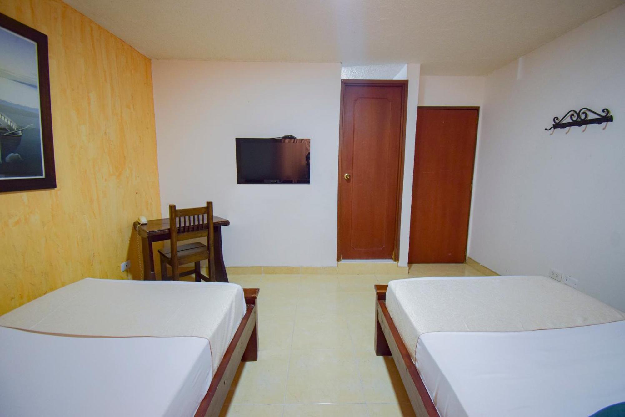 Hotel Toledo Plaza Armenia  Exteriör bild