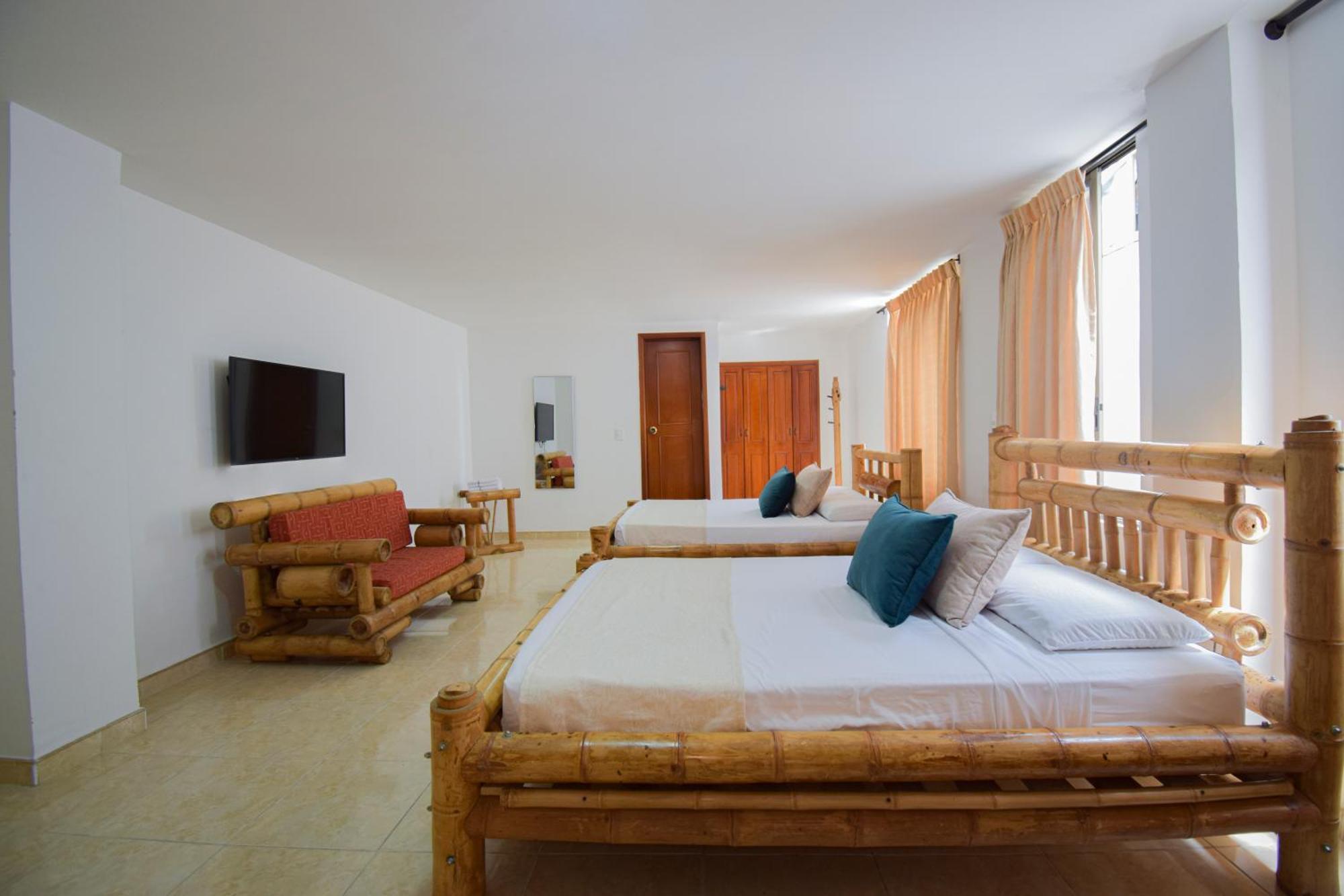 Hotel Toledo Plaza Armenia  Exteriör bild